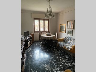 Quadrilocale in Vendita a Carrara, 140'000&euro;, 100 m²