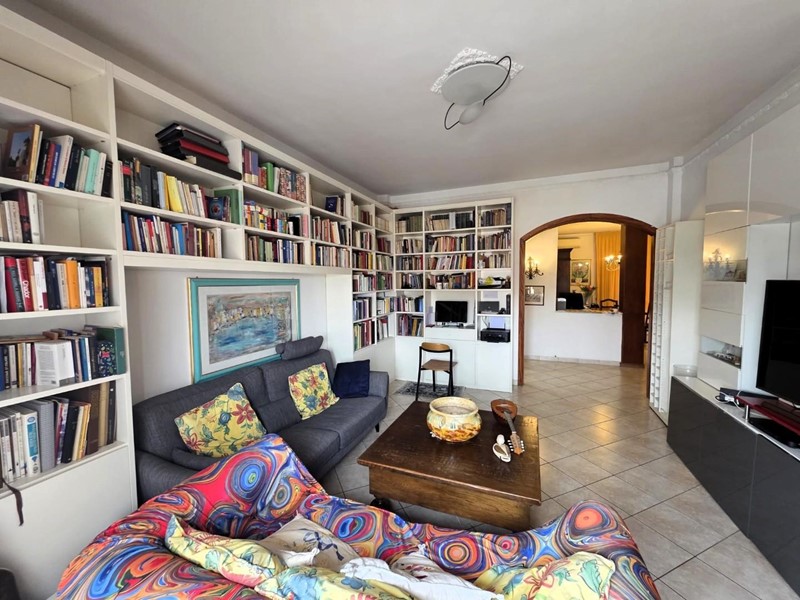 Appartamento in Vendita a Santa Croce sull'Arno, 140'000&euro;, 130 m², con Box