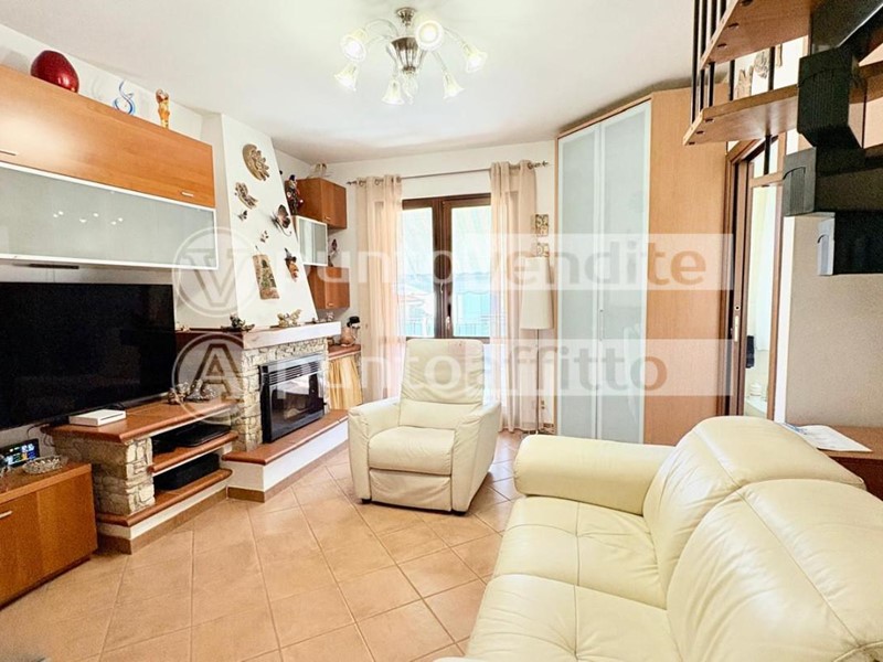 Appartamento in Vendita a Lucca, zona San Cassiano a Vico, 229'000&euro;, 110 m²