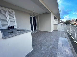 Quadrilocale in Vendita a Campiglia Marittima, zona Venturina Terme, 275'000&euro;, 82 m², con Box