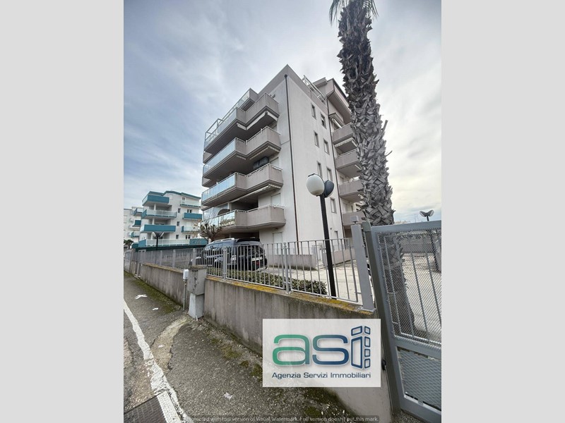Trilocale in Vendita a Alba Adriatica, 130'000&euro;, 60 m²