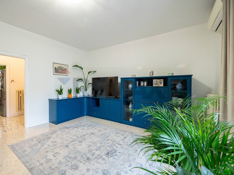 Quadrilocale in Vendita a Guastalla, 90'000&euro;, 117 m²