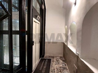 Quadrilocale in Vendita a Napoli, 198'000&euro;, 80 m²