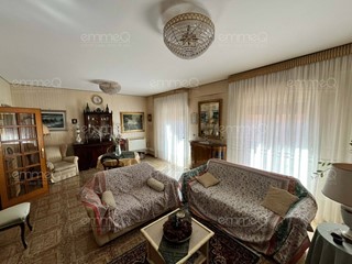 Appartamento in Affitto a Palermo, 850&euro;, 125 m²