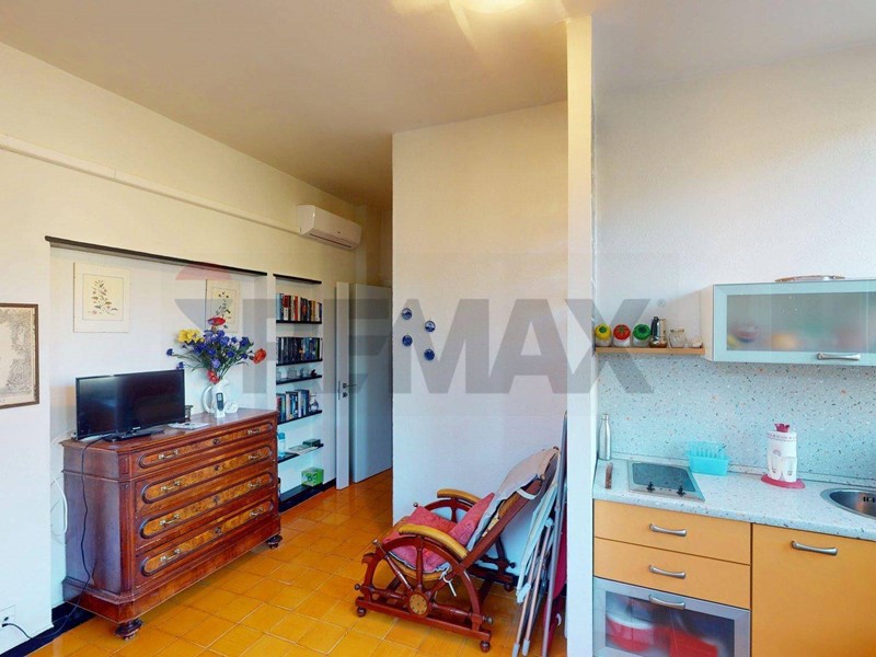 Bilocale in Vendita a Arenzano, 219'000&euro;, 61 m²