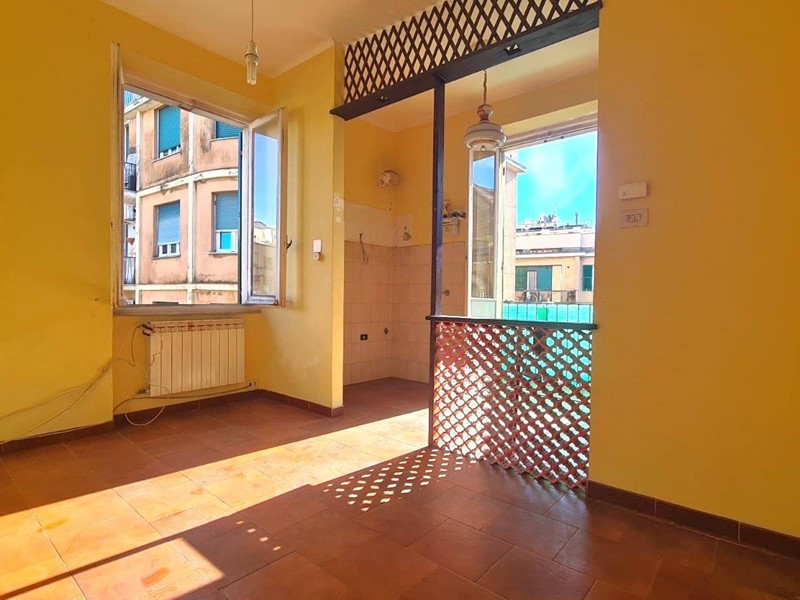 Appartamento in Vendita a Genova, 69'000&euro;, 70 m²