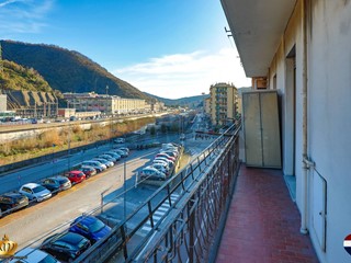 Appartamento in Vendita a Genova, 115'000&euro;, 102 m²