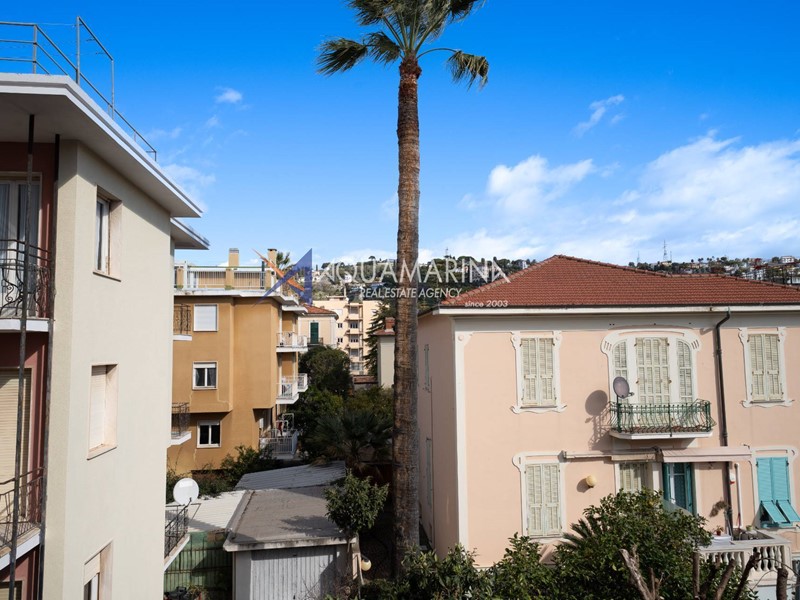 Bilocale in Vendita a Bordighera, 149'000&euro;, 37 m²