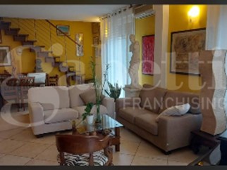 Quadrilocale in Vendita a Bologna, 385'000&euro;, 116 m²