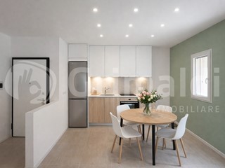 Quadrilocale in Vendita a Padova, 450'000&euro;, 132 m², con Box