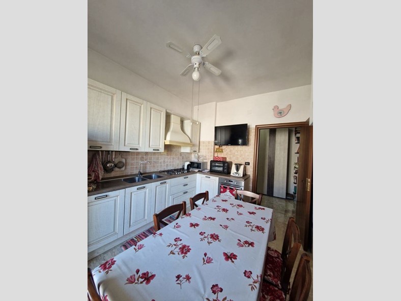 Quadrilocale in Vendita a Brindisi, 158'000&euro;, 123 m²