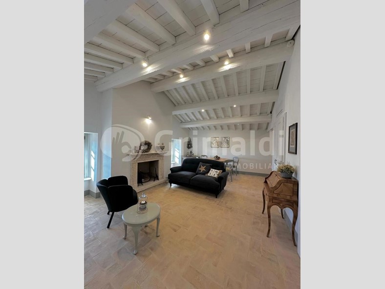 Trilocale in Affitto a Perugia, 1'450&euro;, 100 m², arredato