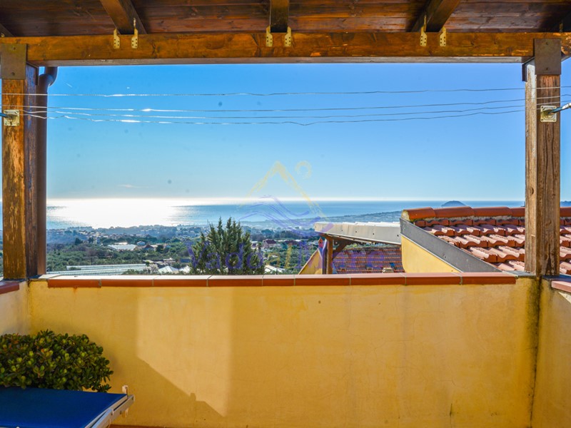 Trilocale in Vendita a Ceriale, zona Peagna, 140'000&euro;, 63 m²