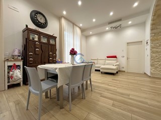 Quadrilocale in Vendita a Catanzaro, zona Centro storico, 280'000&euro;, 155 m²