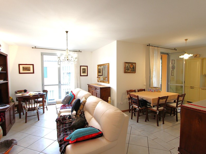 Appartamento in Vendita a Valsamoggia, zona Calcara, 308'000&euro;, 130 m², con Box