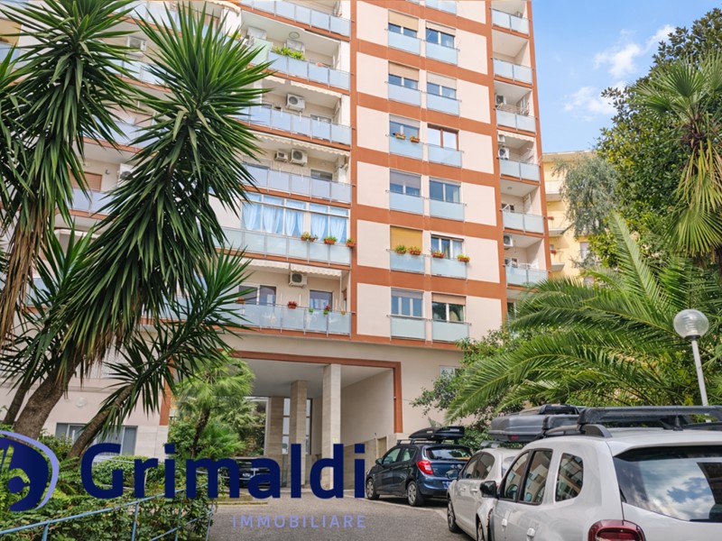 Trilocale in Vendita a Napoli, 435'000&euro;, 95 m²