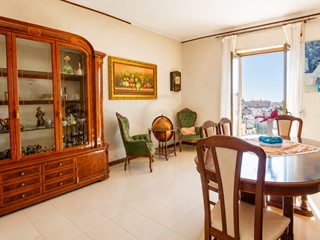 Quadrilocale in Vendita a Acireale, zona Centro, 89'000&euro;, 131 m²