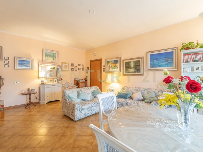 Appartamento in Vendita a Roma, 419'000&euro;, 145 m²