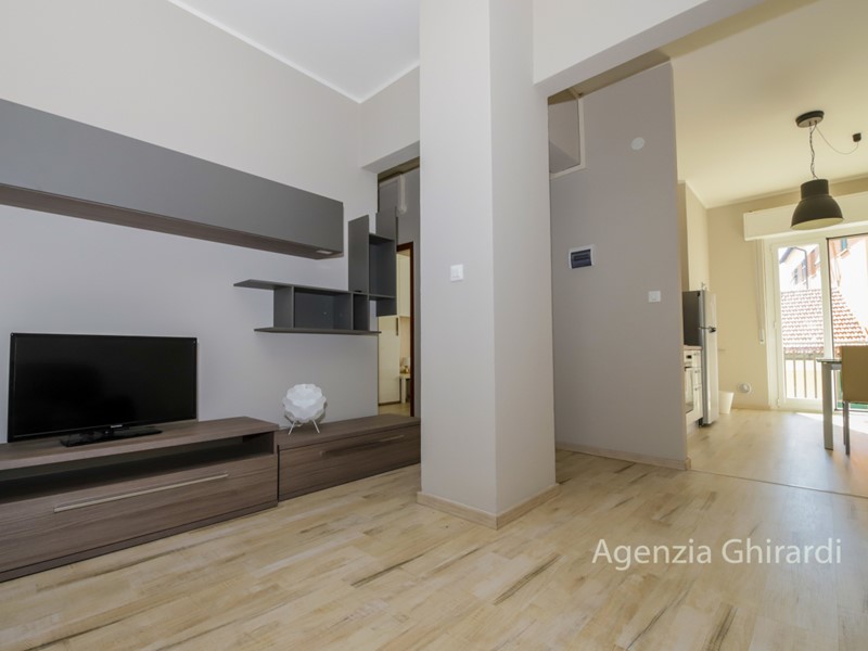 Quadrilocale in Affitto a Genova, zona Sestri Ponente, 1'250&euro;, 85 m², arredato
