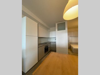 Monolocale in Vendita a Ancona, 75'000&euro;, 35 m², arredato