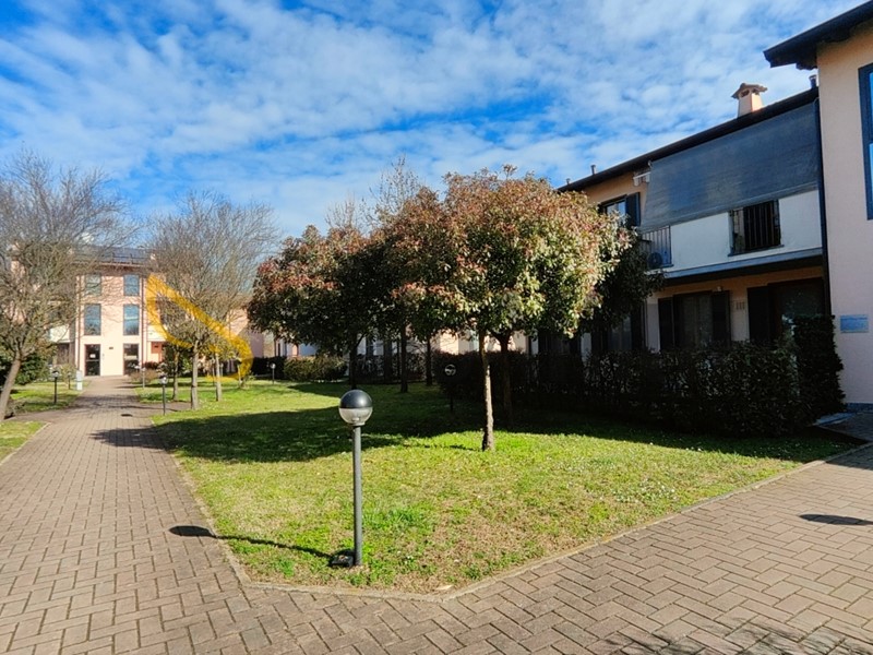 Bilocale in Affitto a Pavia, zona Viale Cremona, 650&euro;, 55 m², arredato