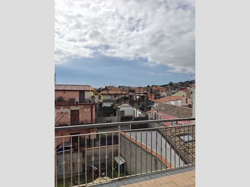 Bilocale in Affitto a Viagrande, zona Centro, 600&euro;, 80 m²