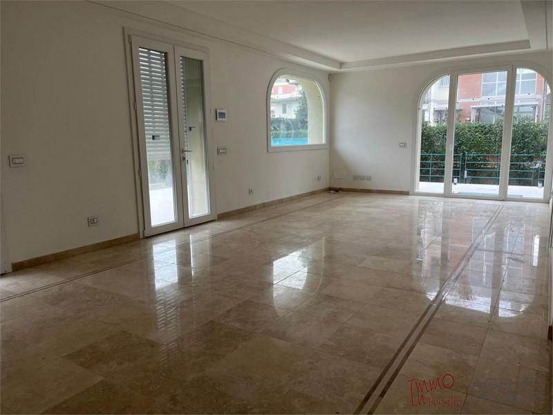 Appartamento in Vendita a Viareggio, 1'280'000&euro;, 200 m²