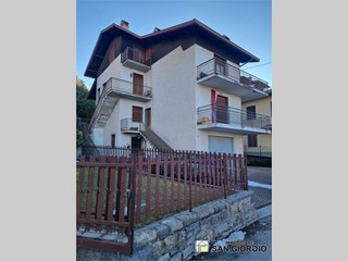 Appartamento in Vendita a Esino Lario, 120'000&euro;, 165 m²