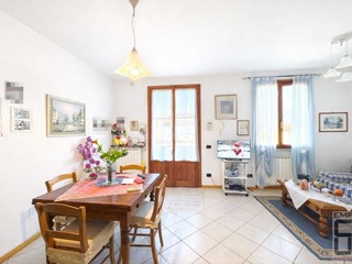 Trilocale in Vendita a Lamporecchio, 180'000&euro;, 55 m², con Box