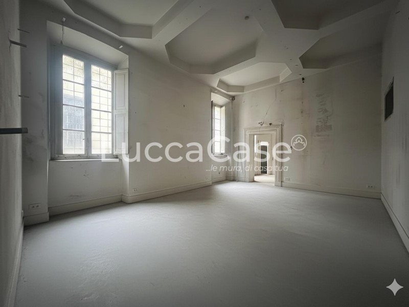 Loft in Vendita a Lucca, 450'000&euro;, 190 m², con Box