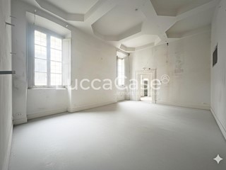 Loft in Vendita a Lucca, 450'000&euro;, 190 m², con Box