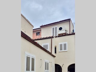 Quadrilocale in Vendita a Pisa, zona Riglione Oratoio, 285'000&euro;, 121 m²