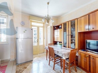 Trilocale in Vendita a Torino, 99'000&euro;, 85 m²