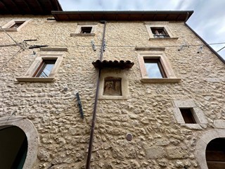 Quadrilocale in Vendita a Prata d'Ansidonia, 74'000&euro;, 100 m²