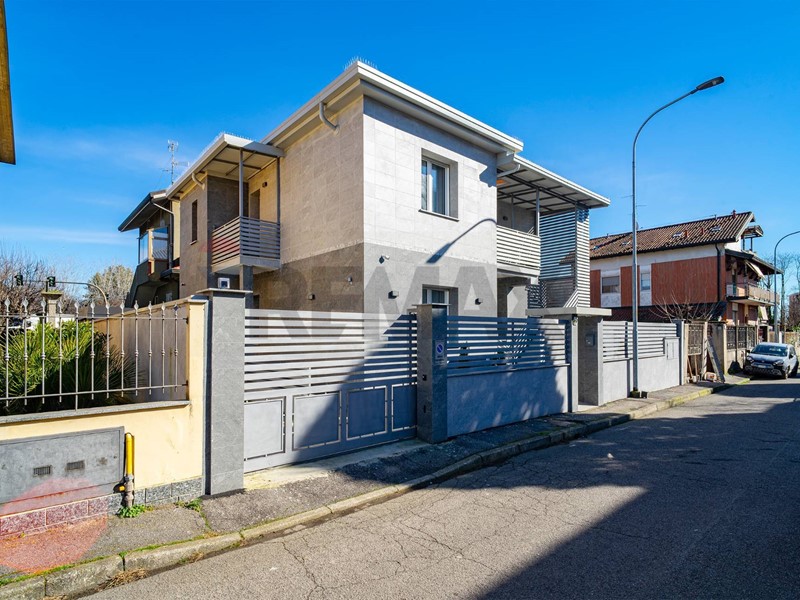 Monolocale in Affitto a Rho, 850&euro;, 28 m²