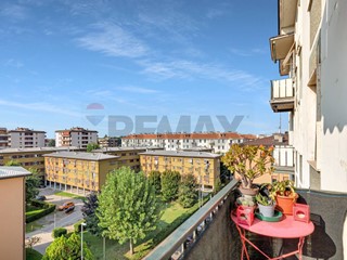 Quadrilocale in Vendita a Monza, 290'000&euro;, 105 m²