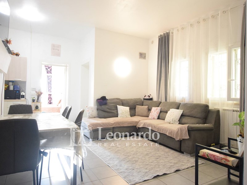Appartamento in Vendita a Viareggio, 240'000&euro;, 95 m²