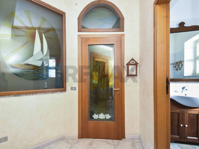 Appartamento in Vendita a Acireale, 97'000&euro;, 121 m²