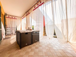 Trilocale in Vendita a Desenzano del Garda, 295'000&euro;, 102 m²