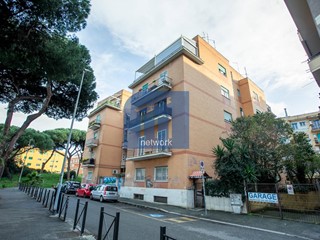 Appartamento in Vendita a Roma, 295'000&euro;, 160 m²