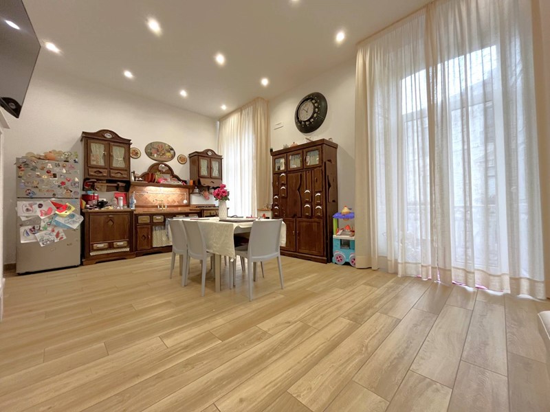 Quadrilocale in Vendita a Catanzaro, 280'000&euro;, 155 m²