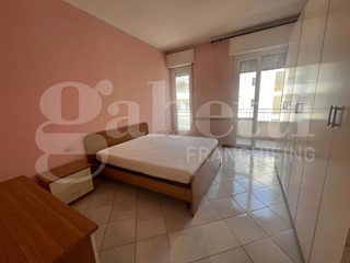 Trilocale in Vendita a Lecco, 140'000&euro;, 85 m²