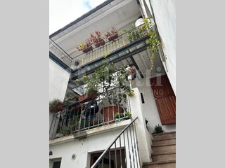 Appartamento in Vendita a Faenza, 400'000&euro;, 238 m², con Box