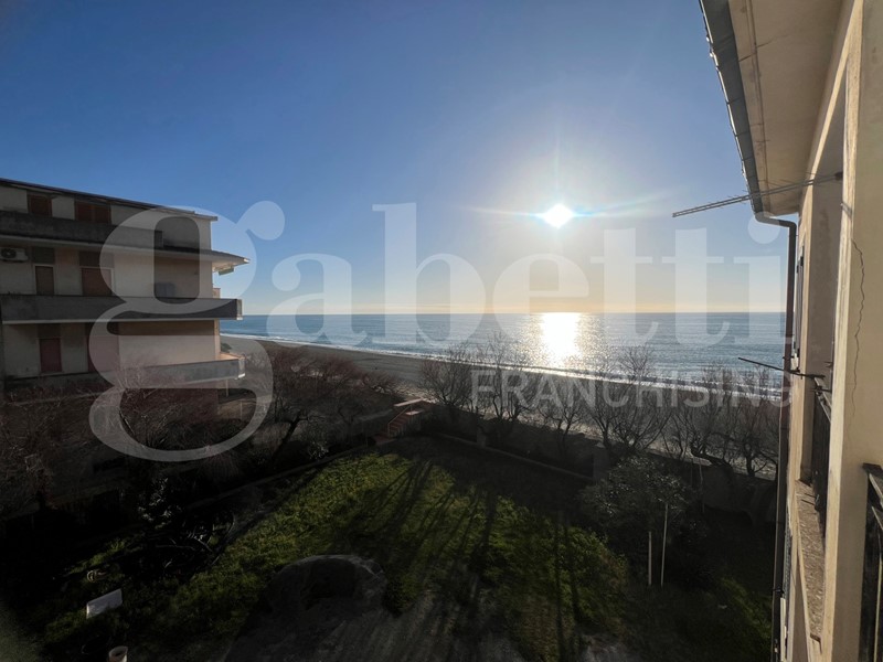 Trilocale in Vendita a Belmonte Calabro, 50'000&euro;, 70 m²