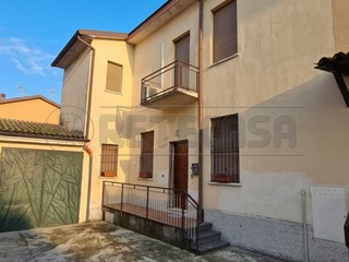 Appartamento in Vendita a Cremona, 149'000&euro;, 158 m², con Box