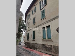 Appartamento in Vendita a Asso, 37'000&euro;, 307 m²