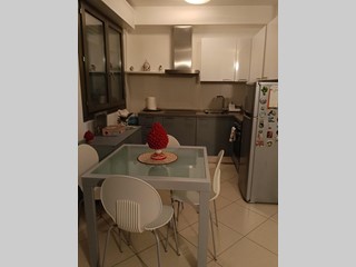 Monolocale in Vendita a Pisa, 160'000&euro;, 35 m², arredato, con Box