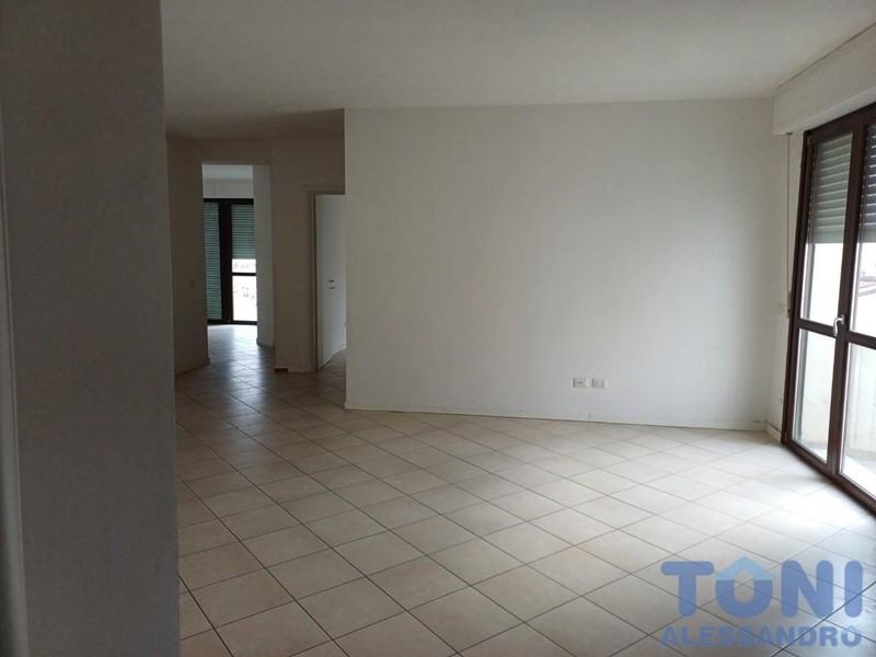 Attico in Vendita a Empoli, 445'000&euro;, 140 m², con Box