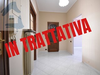 Bilocale in Vendita a Torino, 95'000&euro;, 65 m²