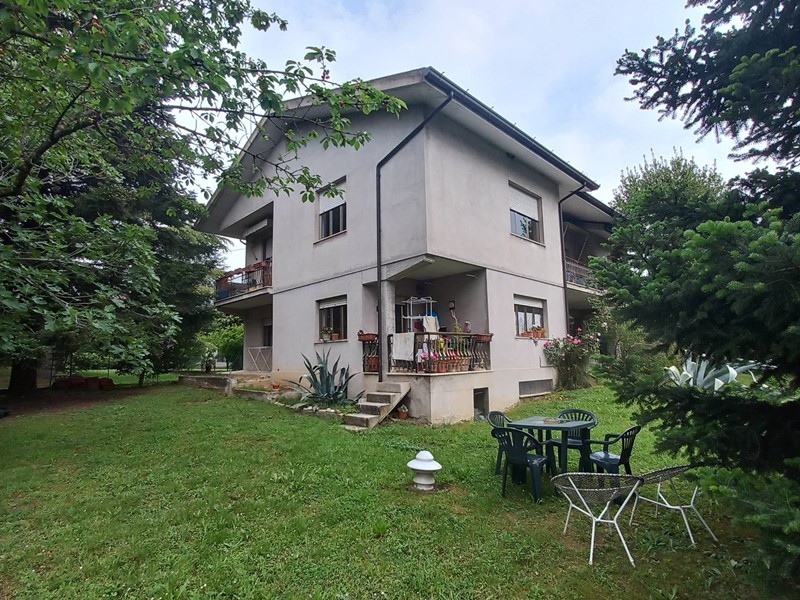 Appartamento in Vendita a Falerone, 200'000&euro;, 242 m²
